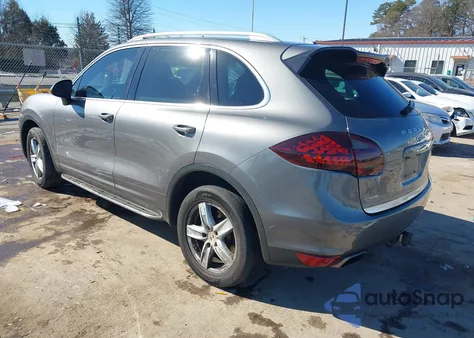 2012 Porsche Cayenne z USA, uszkodzony, nr VIN WP1AA2A24CLA02137